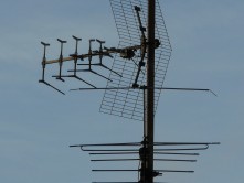 DIVIDENT DIGITAL: EXEMPCIÓ DE TRIBUTACIÓ DE LES AJUDES PERCEBUDES PER L'ADAPTACIÓ DE LES ANTENES COL•LECTTIVES DIVIDENT DIGITAL: EXEMPCIÓ DE TRIBUTACIÓ DE LES AJUDES PERCEBUDES PER L'ADAPTACIÓ DE LES ANTENES COL•LECTTIVES