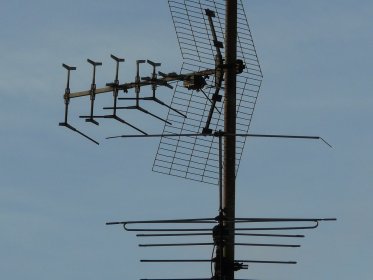 DIVIDENT DIGITAL: EXEMPCIÓ DE TRIBUTACIÓ DE LES AJUDES PERCEBUDES PER L'ADAPTACIÓ DE LES ANTENES COL•LECTTIVES
